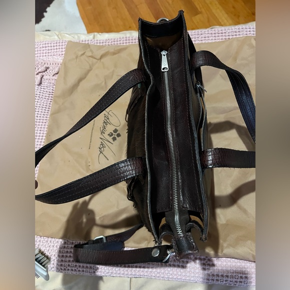 Patricia Nash genuine hair-on hide cowhide and leather shoulder bag - Picture 12 of 15